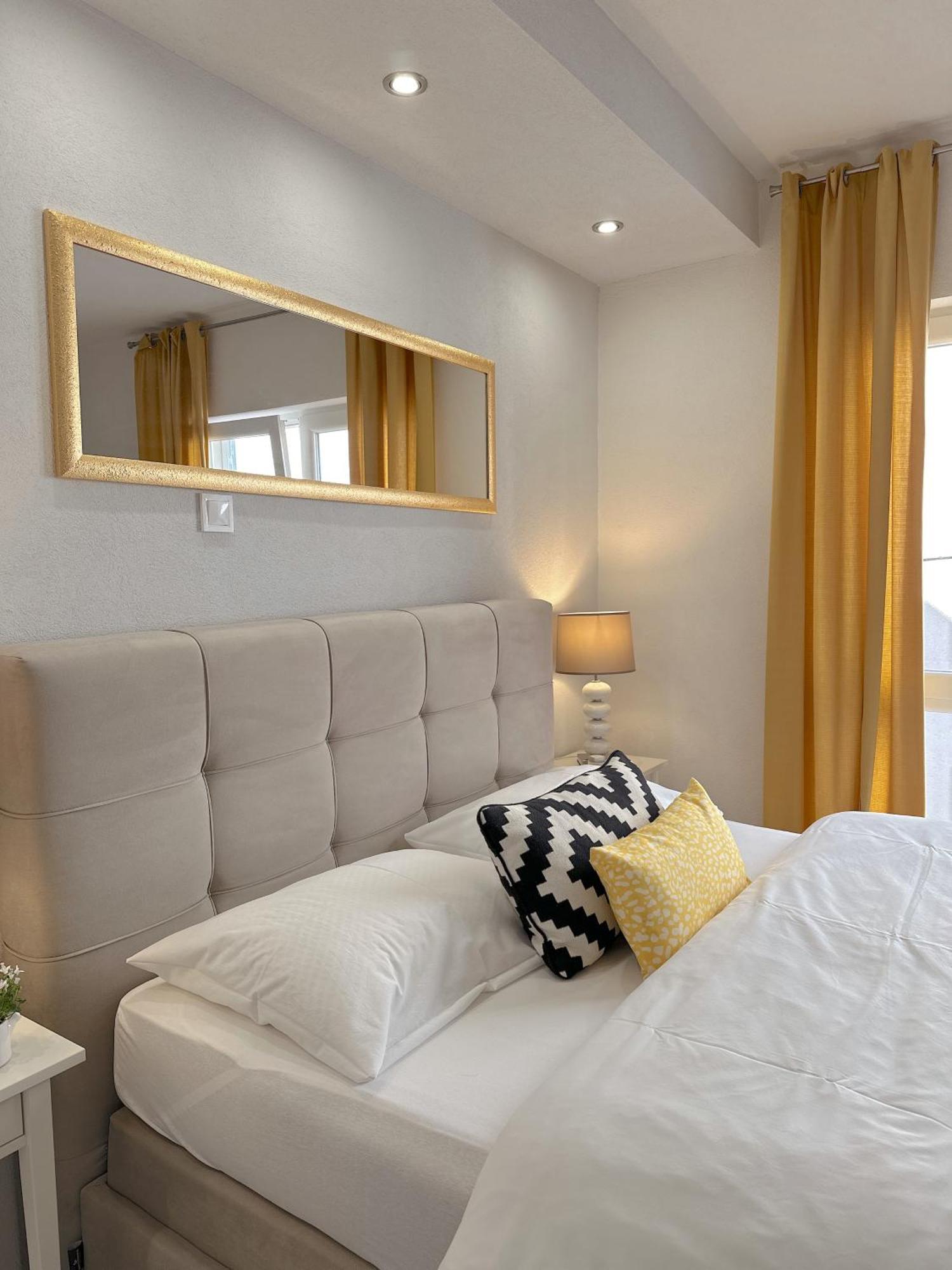 Anamari Apartments Zadar Buitenkant foto