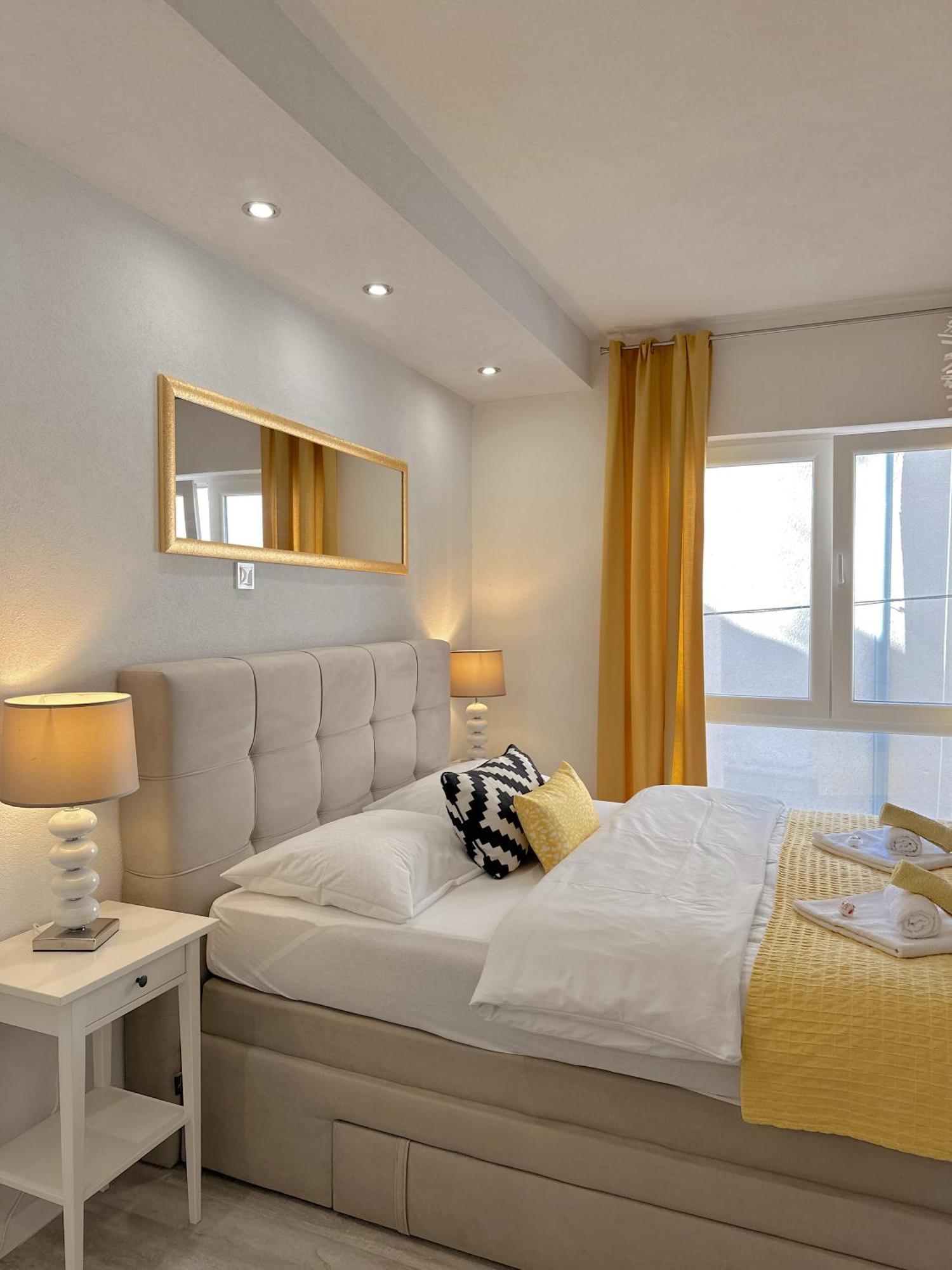 Anamari Apartments Zadar Buitenkant foto